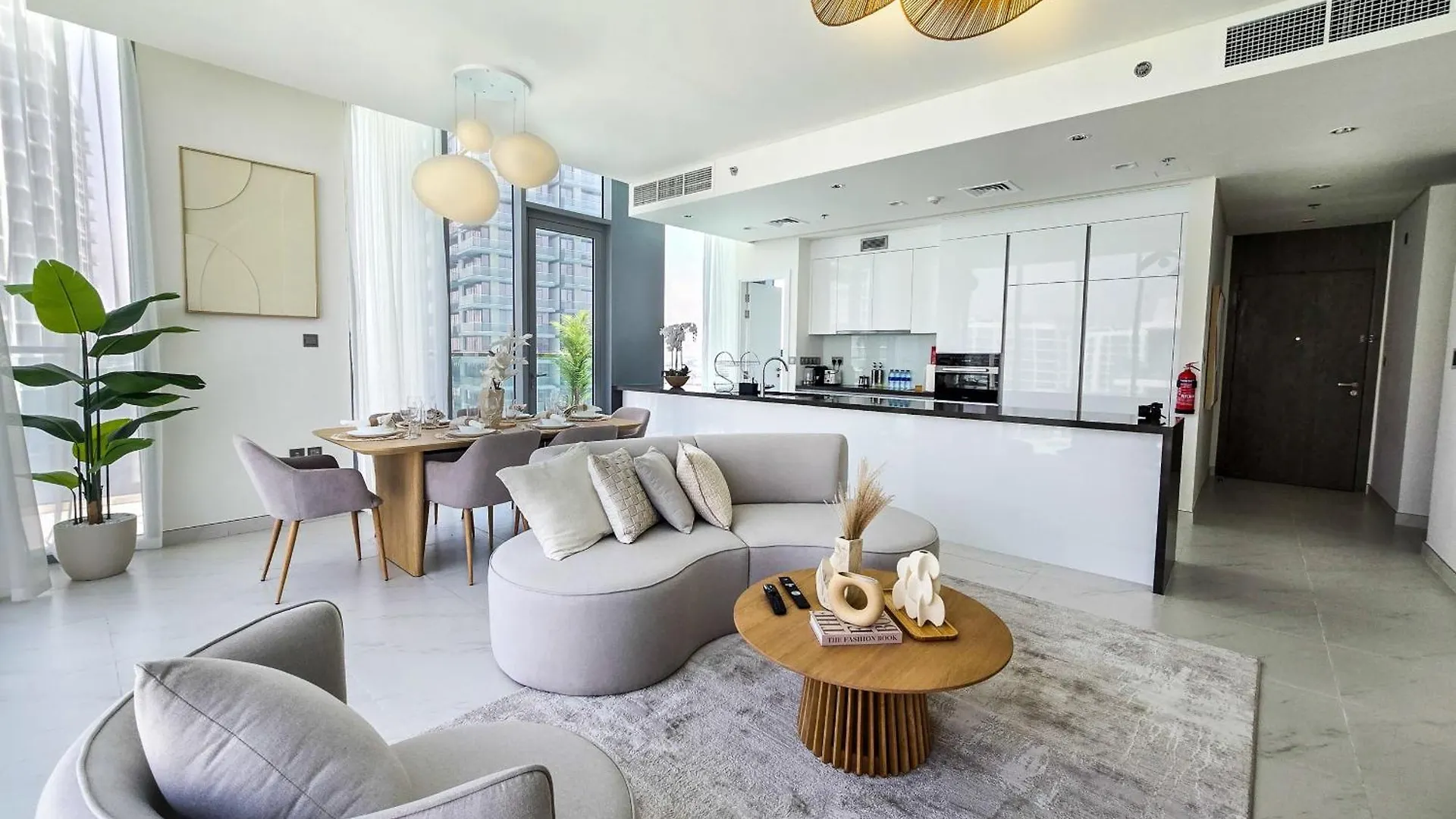 Easygo-Luxury 2Br & Maids Room With Lagoon View Dubai 0*,  Förenade Arabemiraten