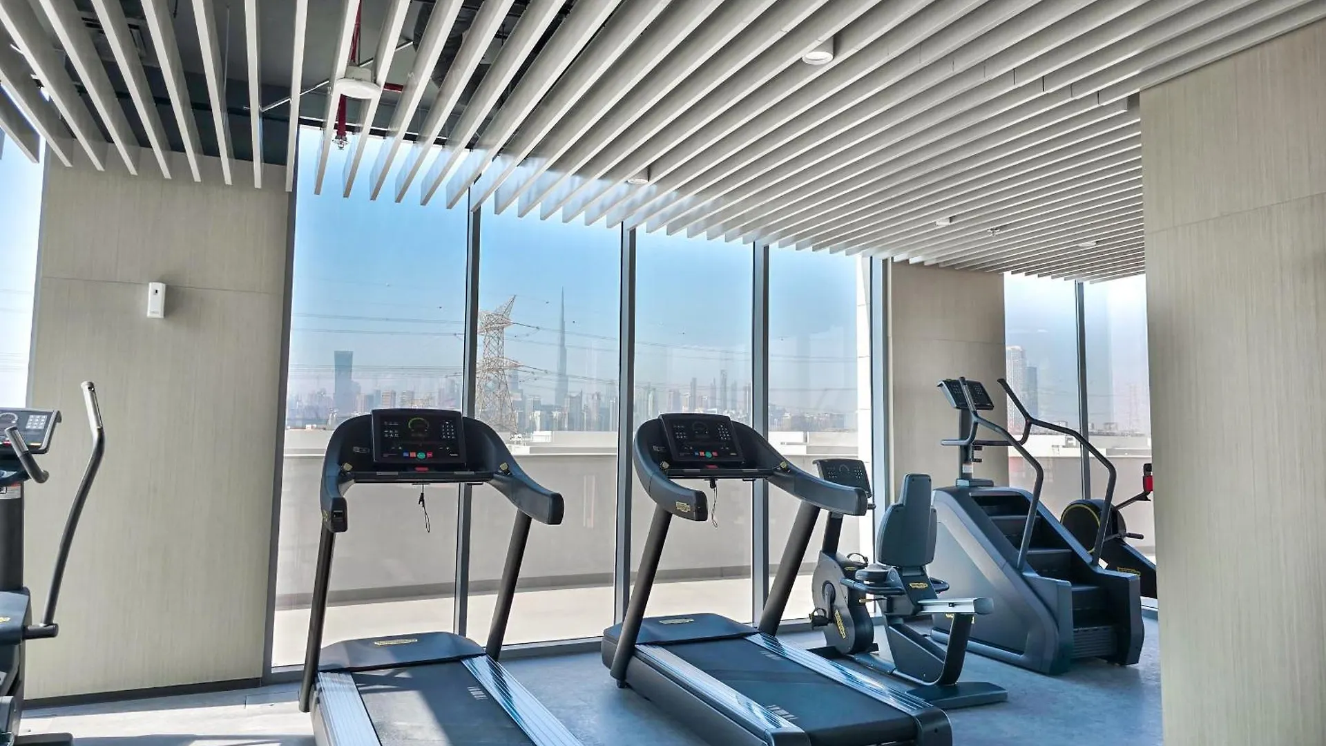 Easygo-Luxury 2Br & Maids Room With Lagoon View Dubai