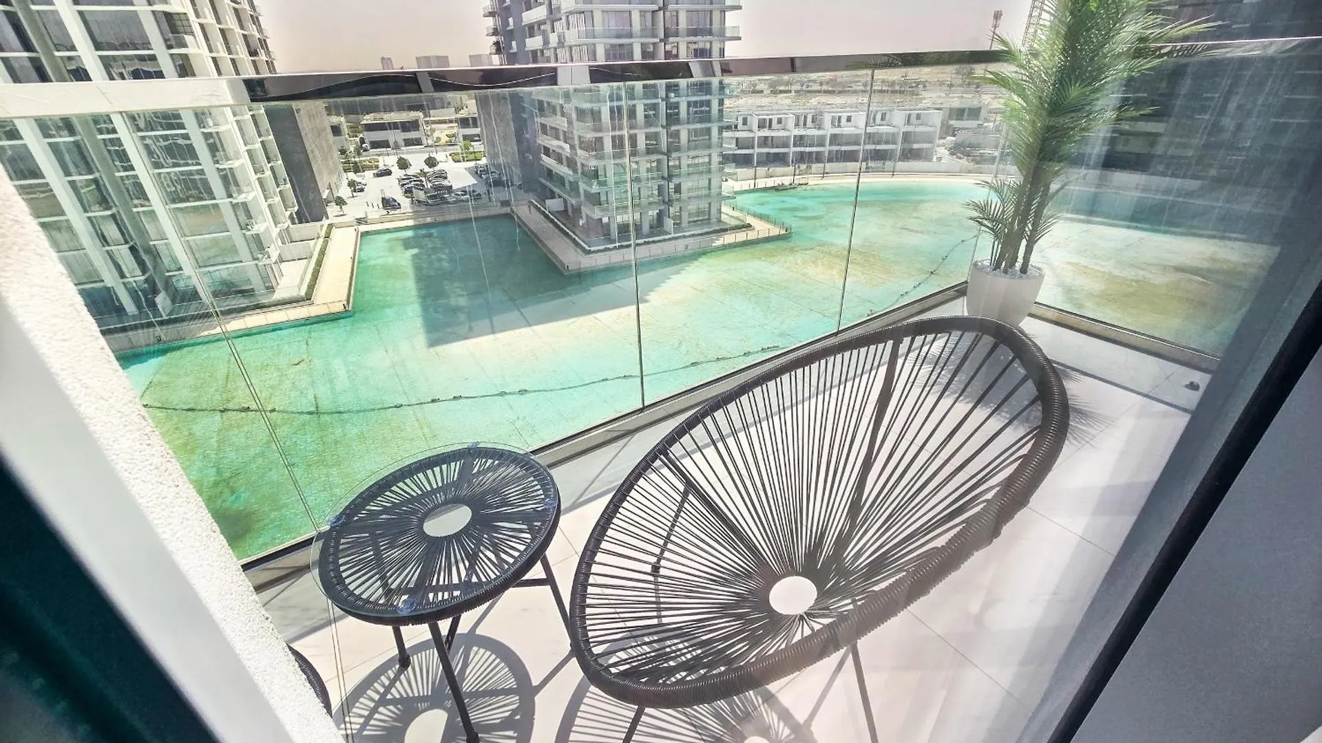 Easygo-Luxury 2Br & Maids Room With Lagoon View Dubai Förenade Arabemiraten