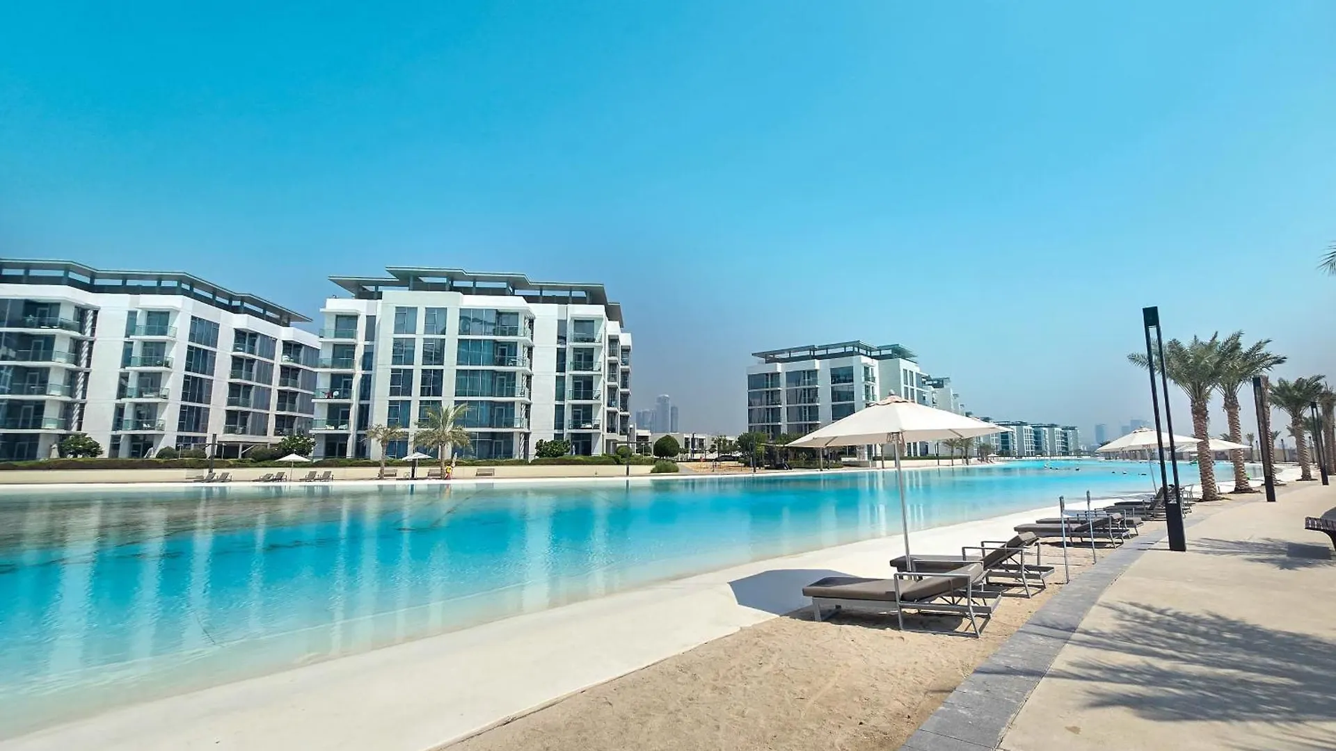 Apartment Easygo-Luxury 2Br & Maids Room With Lagoon View Dubai