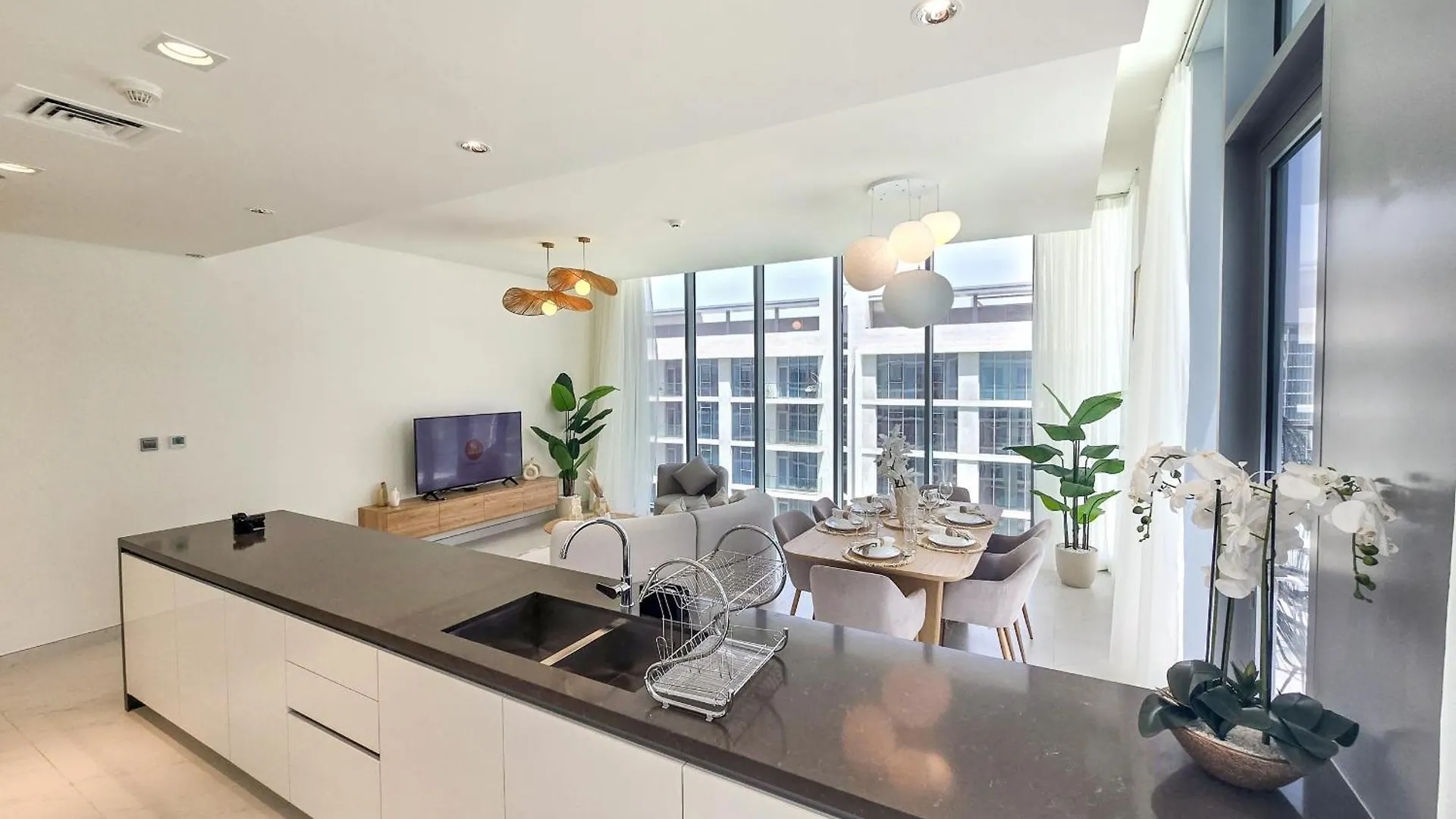 Easygo-Luxury 2Br & Maids Room With Lagoon View Dubai 0*,